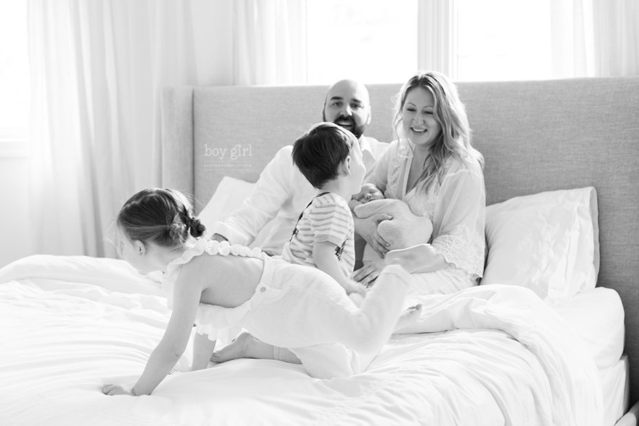 Famiily of Three, Toronto Newborn Photographer, Newmarket Newborn Photographer